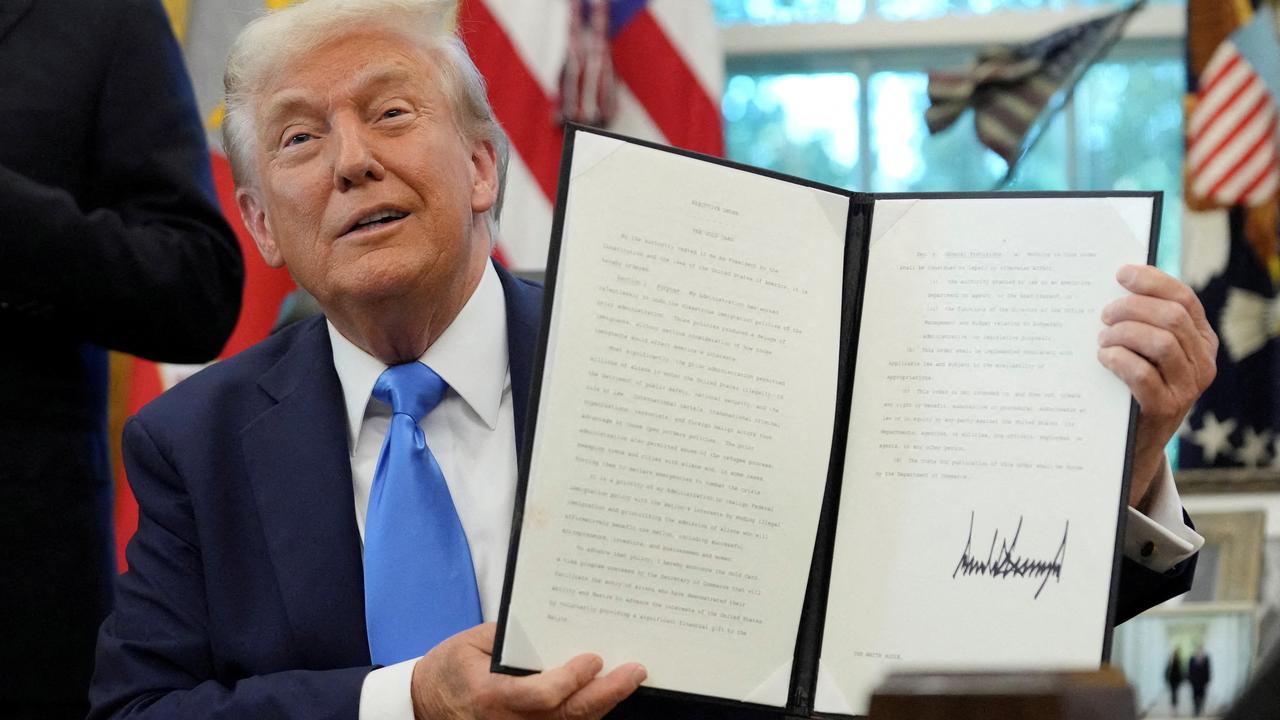 Trump impose des frais annuels de 100 000 dollars sur certains visas de travail, réforme des visas H-1B