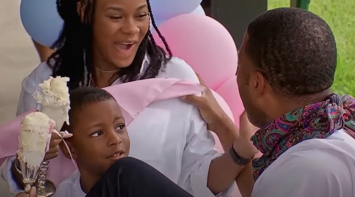 Une famille de Houston attend avec émotion l’arrivée d’une fille après un siècle sans héritière féminine