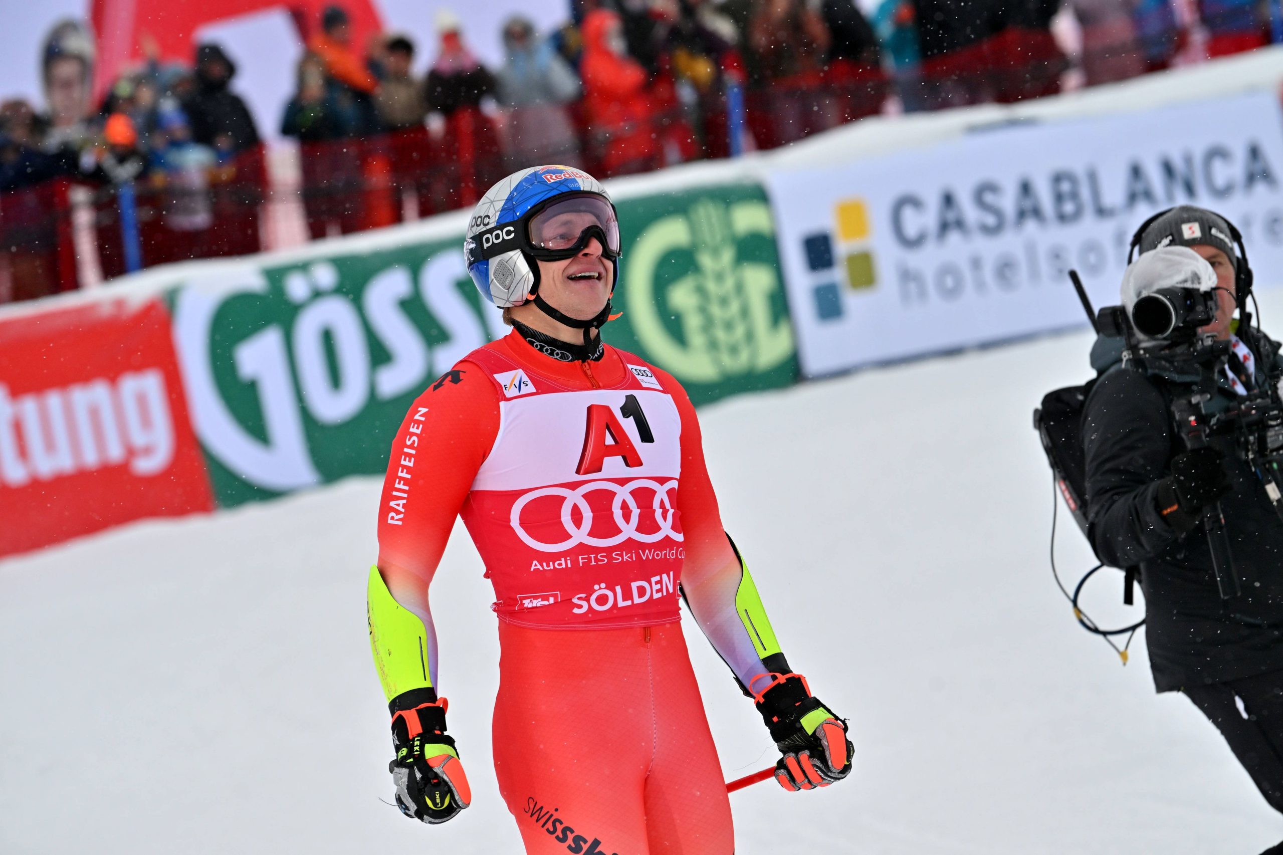 Marco Odermatt s’impose au géant de Sölden et lance la Coupe du monde 2025-2026