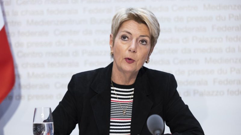 Décès du frère de Karin Keller-Sutter : absence de la présidente de la Confédération lors des réunions du FMI et de la Banque mondiale à Washington