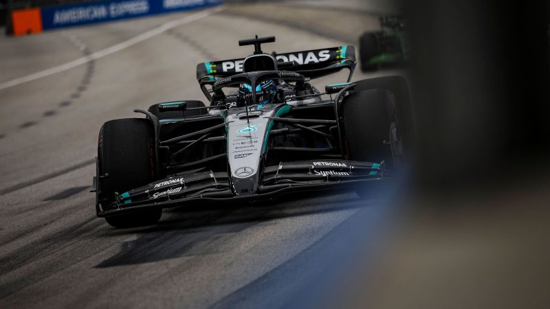 Pole à Singapour pour Russell : McLaren déçoit, Verstappen en embuscade