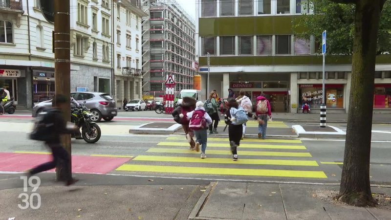 À Fribourg, les feux de circulation deviennent une denrée rare : réaménagement et enjeux de sécurité