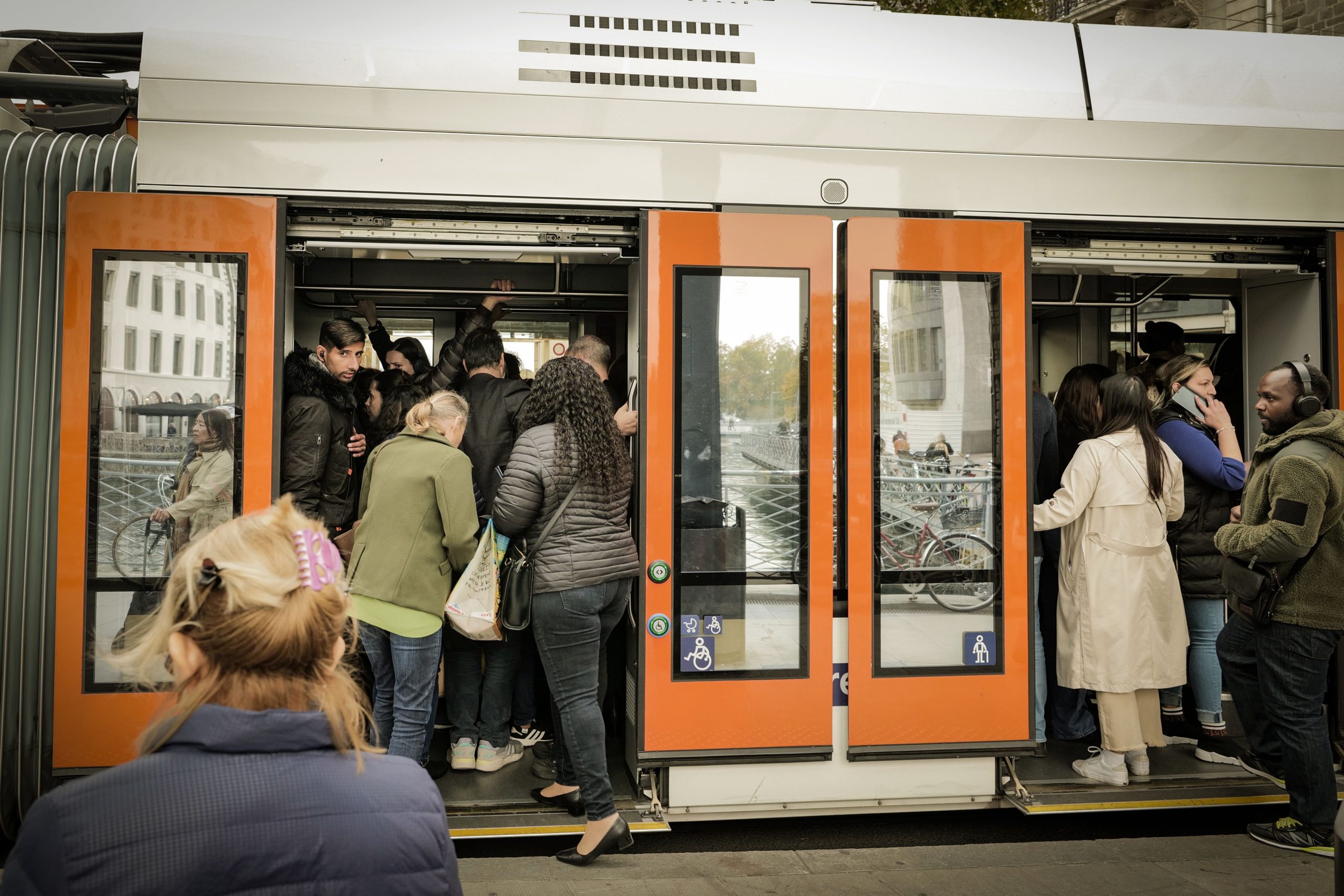 Genève: perturbations importantes des TPG lundi en lien avec une manifestation